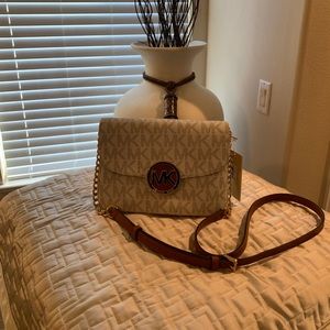 Michael Kors Fulton vanilla cross body